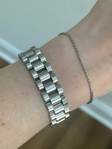 Customer photo review of Flat Serpentine Chain Bracelet