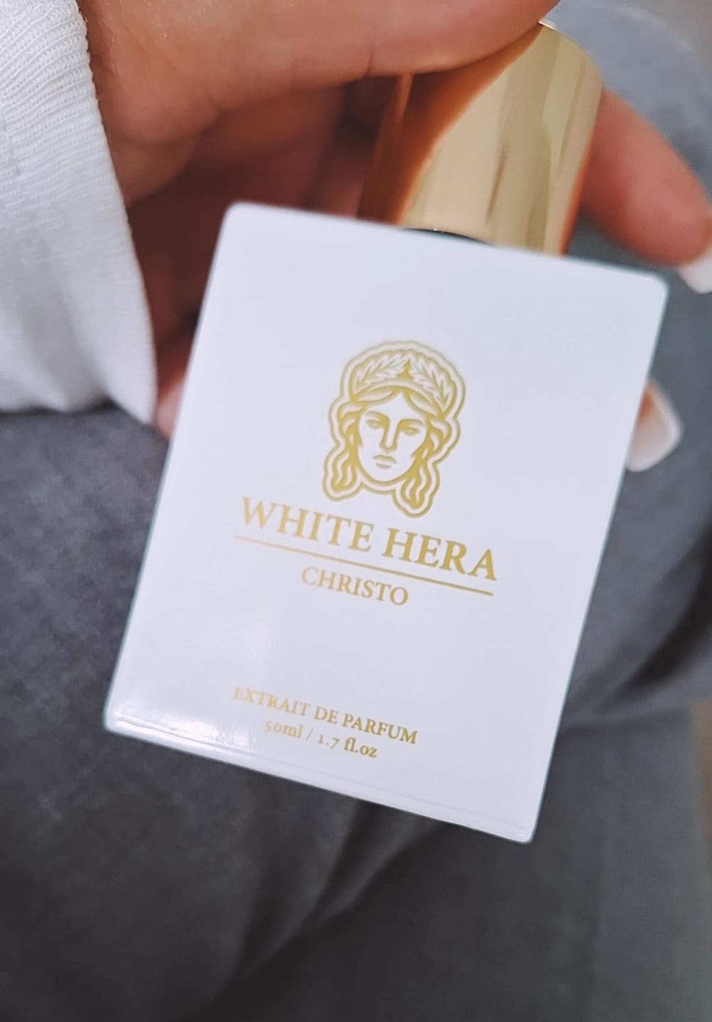 Customer photo review of WHITE HERA - Damen Parfum