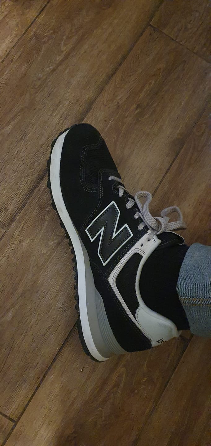 Customer photo review of Zapatilla New Balance 574 Hombre Negro