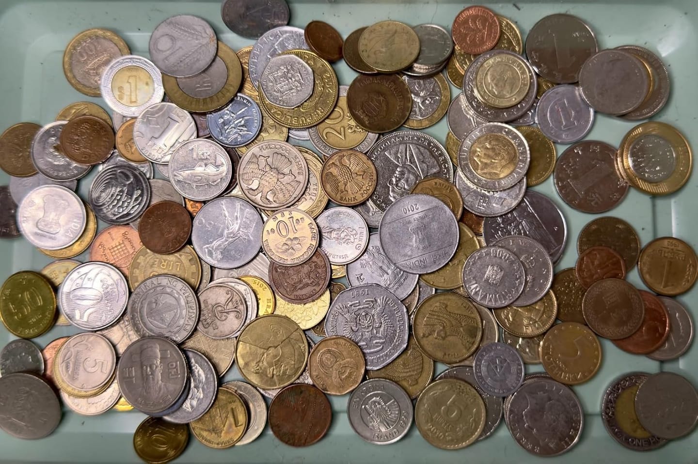 Customer photo review of Different World Coins | Many Countries | No Duplicates | Great Gift Idea for Collectors or Children