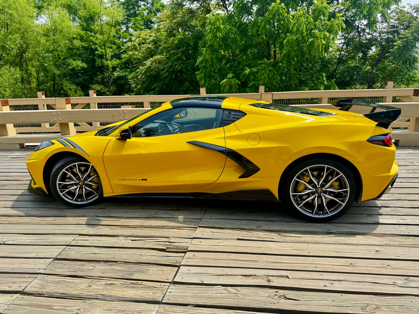 Customer photo review of Corvette C8 5VM Front Splitter (2-Piece Version) & Side Skirts