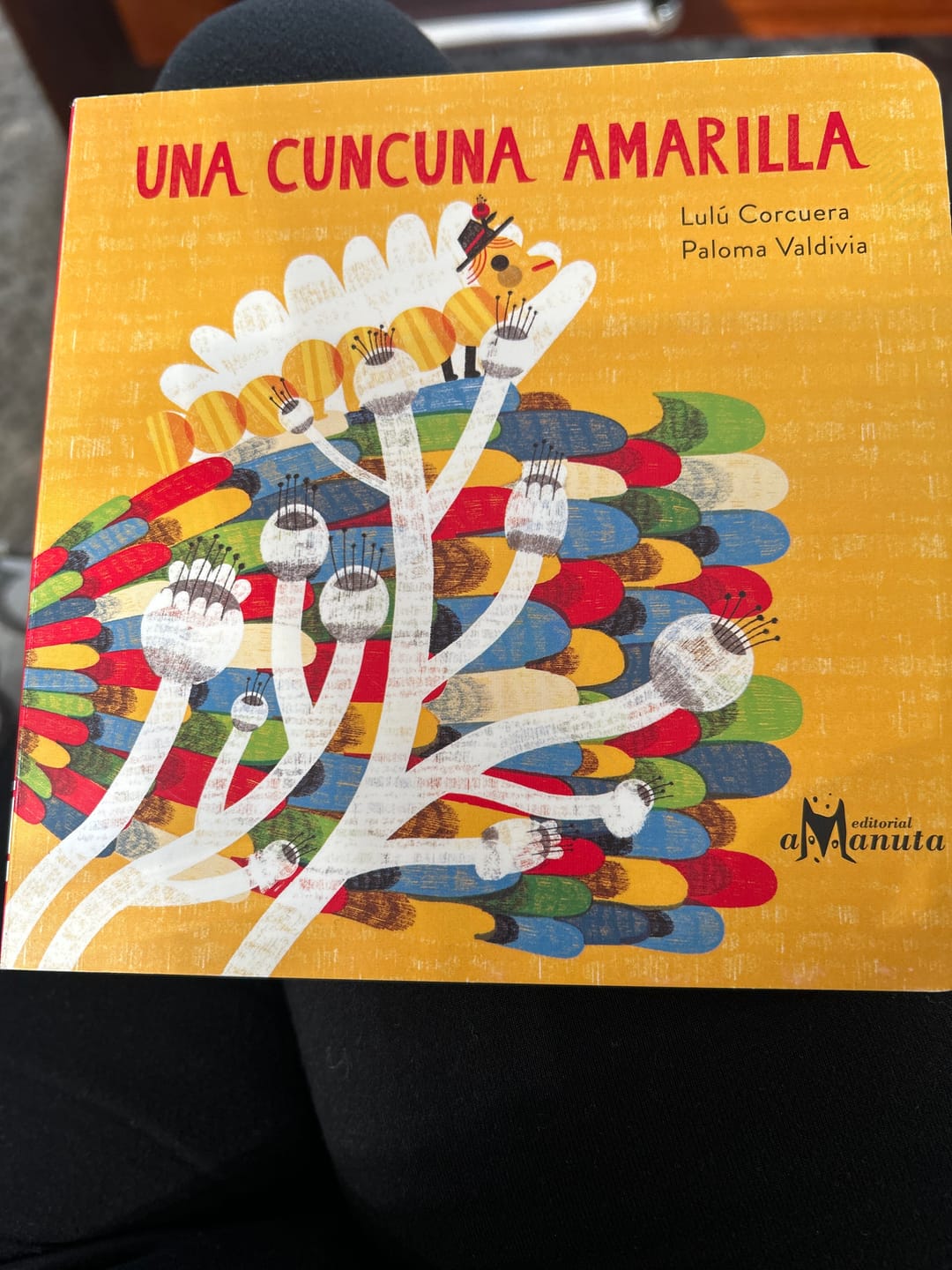 Customer photo review of Una cuncuna amarilla