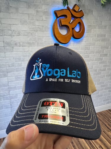 Customer photo review of [12 Pack] Embroidered Trucker Hats