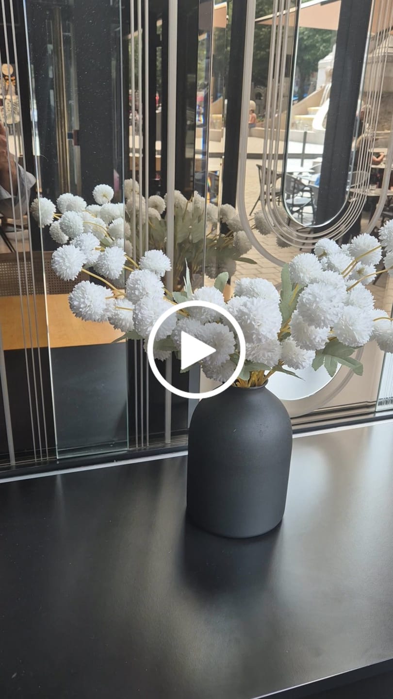 Customer video review of Fleur de Kiku - Blanc (10 tiges/ 50 pompons)