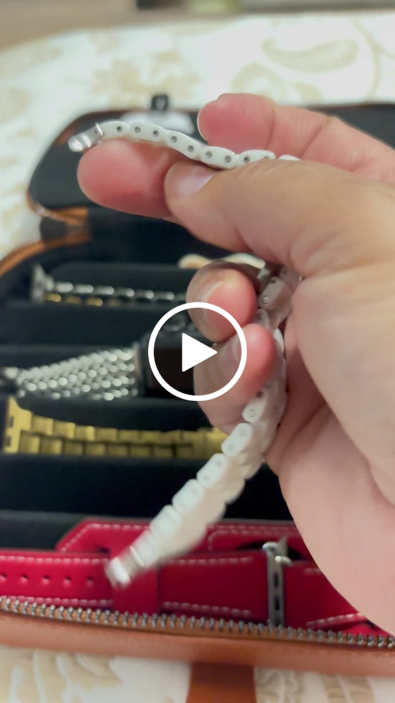 Customer video review of Kleio Ceramic Band