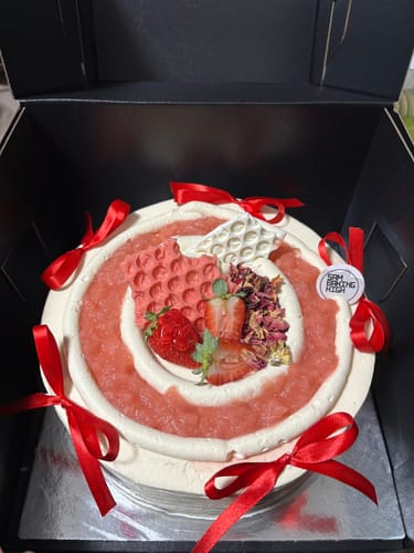 Jezelleah D. review of [TEA LOVER] Oolong & Peach Cake image 1 out of 1