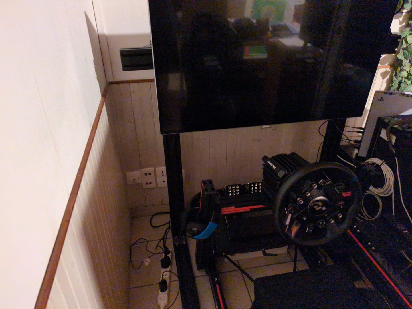 Customer photo review of Simulator Monitor Stand