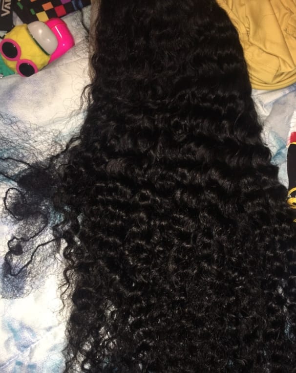 Customer photo review of MORE FACE Deep Wave Curly Human Hair Wigs 13x4 13x6 Transparent Lace Front Human Hair Wigs