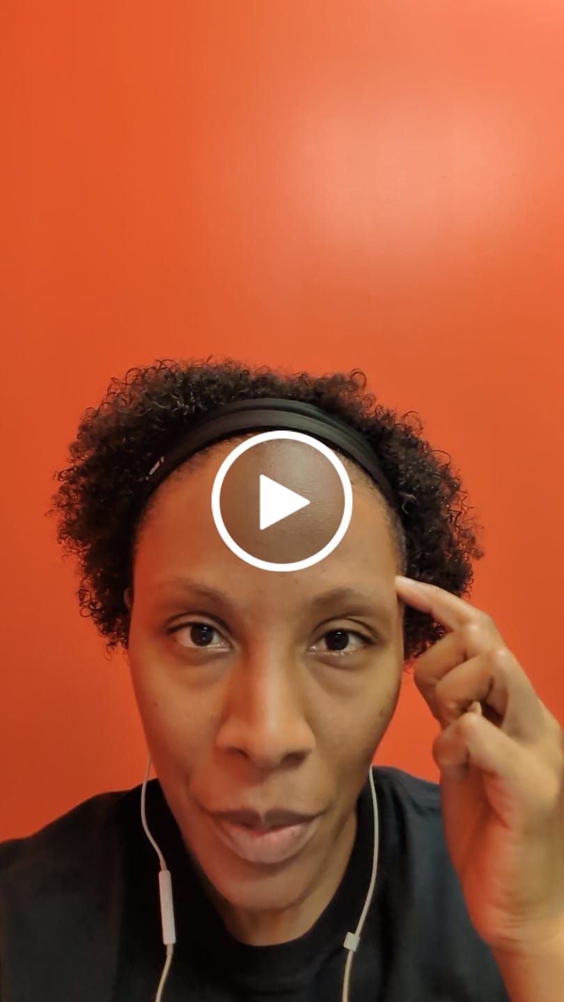 Customer video review of DIVINE HYDRATING SHAMPOO