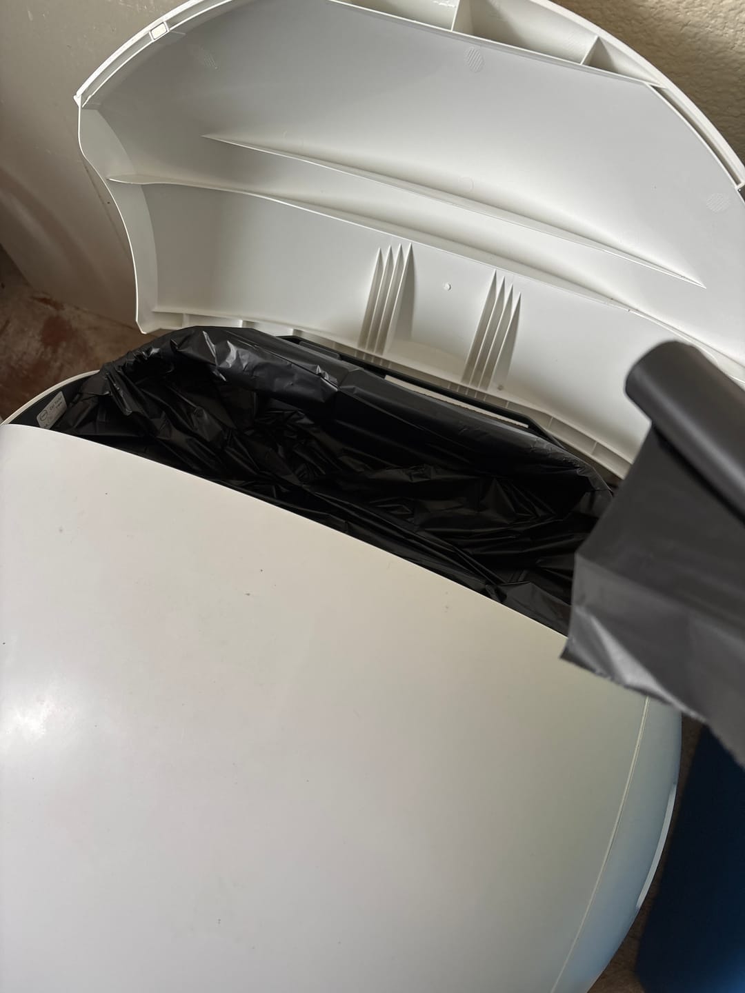 Customer photo review of Trash bag for ELS PET Spaceship Cat Litter Box
