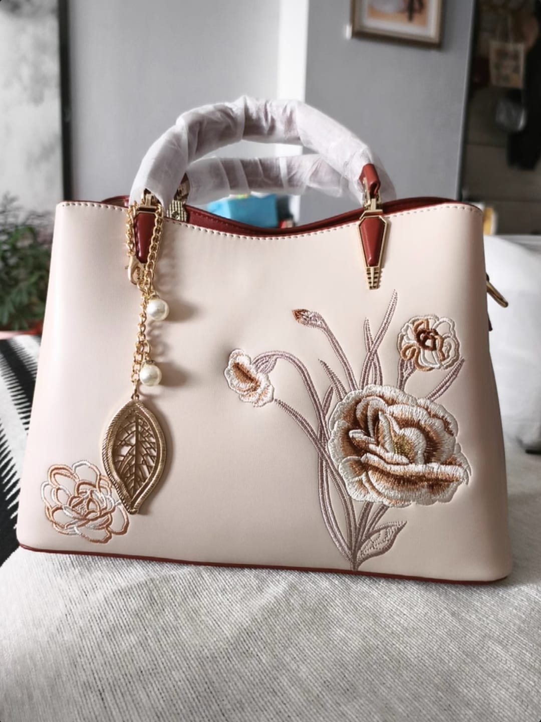 Customer photo review of Tang Red 28 Embroidered Peony Tote IV