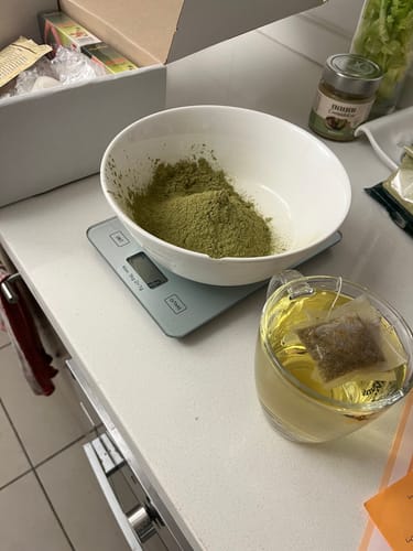 Reseña con foto de un cliente sobre Tratamiento Capilar Polvo de Cassia (Henna Neutra)