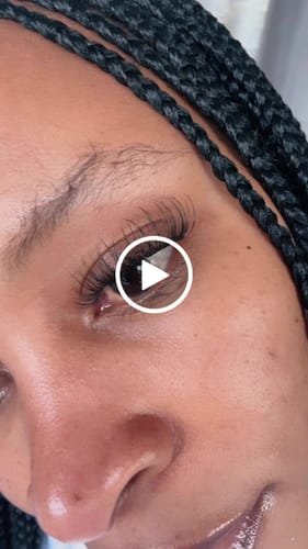 Customer video review of Venus Lash Kit