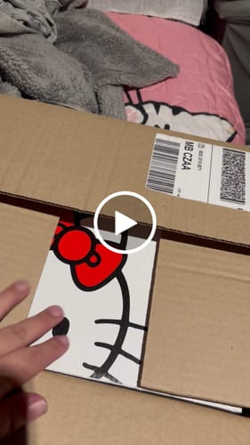 Customer video review of HK Pink Bow Sneaker