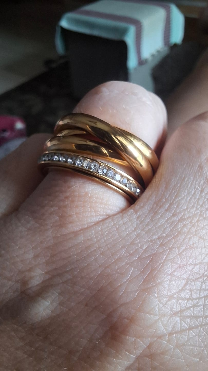 Customer photo review of Anel Trindade Banhado em Ouro 18K