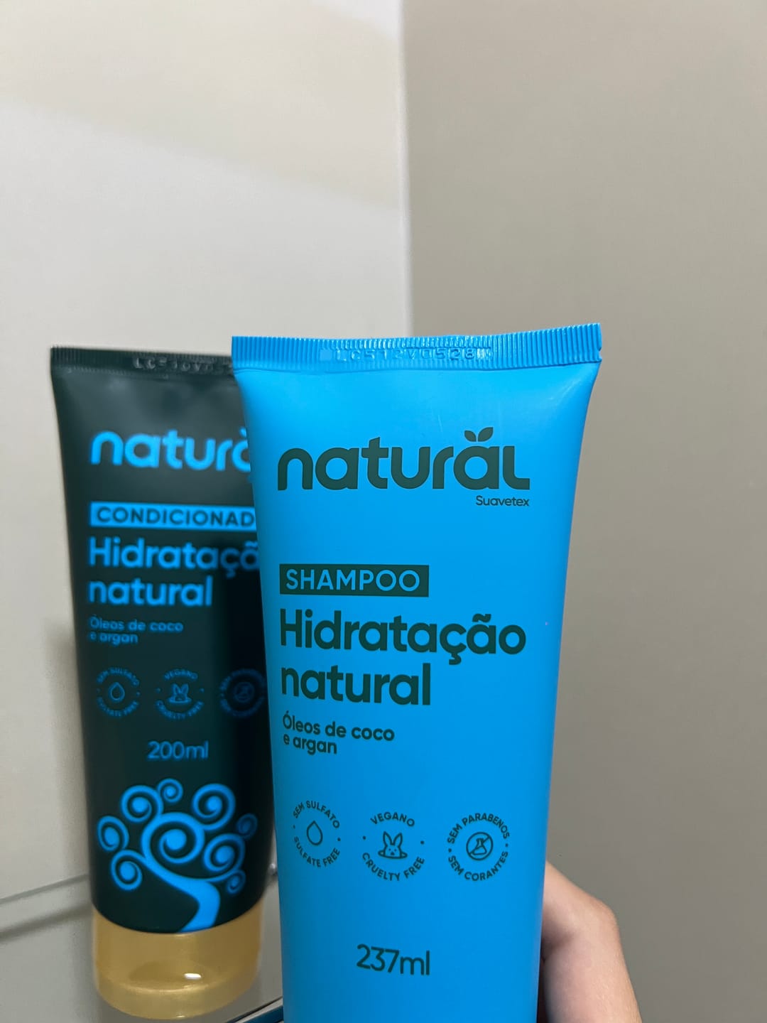 Customer photo review of Condicionador Natural com Óleo de Coco e Argan