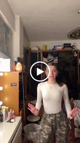 Customer video review of Round Neck Seamless Sculpt