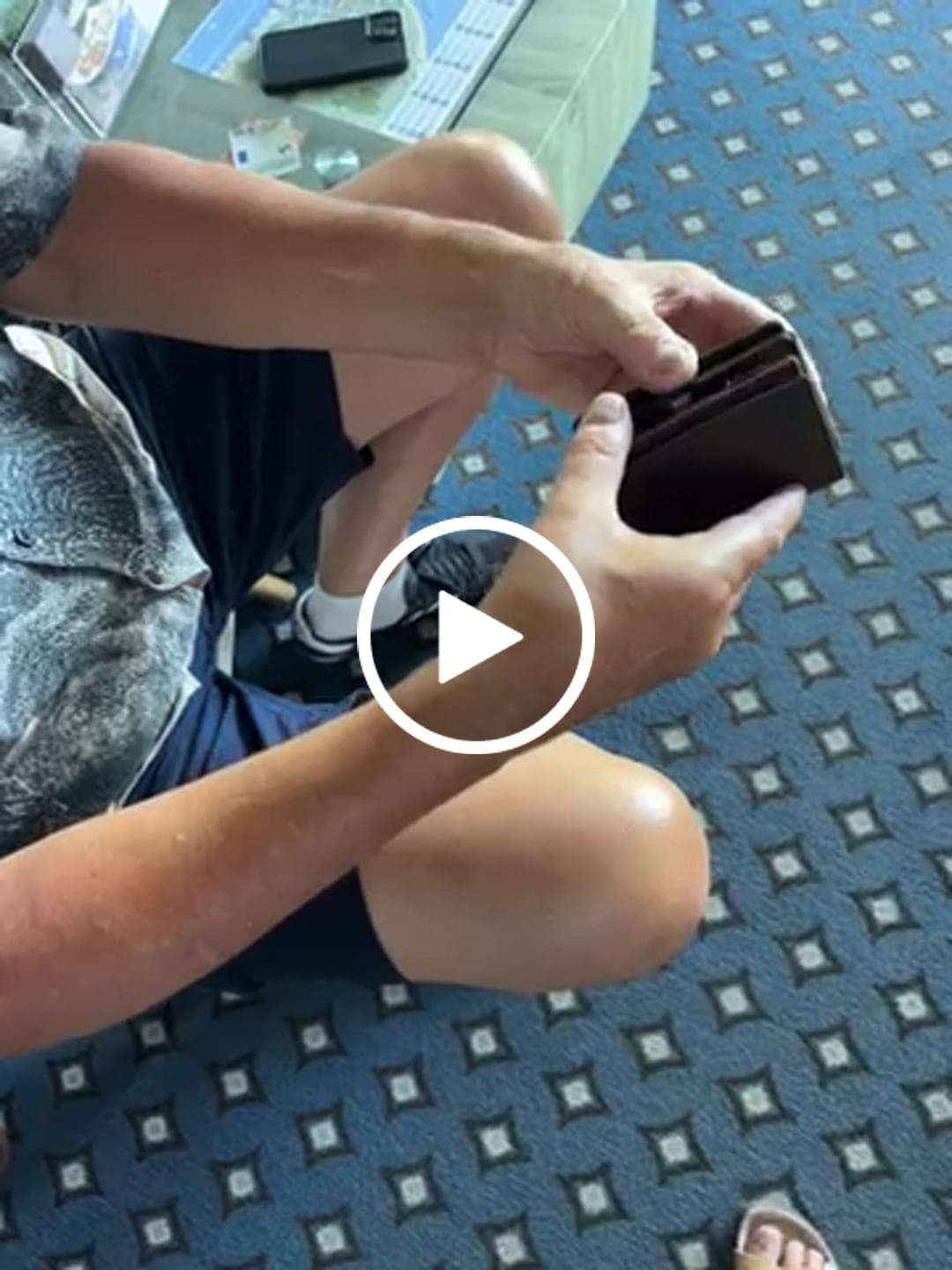 Customer video review of Flap Boy XL - Magic Wallet with Coin Pocket