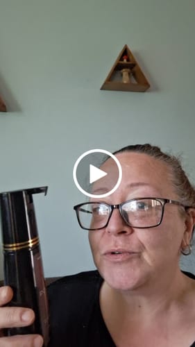 Customer video review of Instant Dye Shampoo