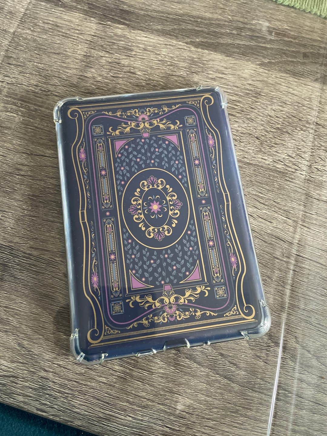 Customer photo review of Literati Kindle Sticker Insert - Royal Blue