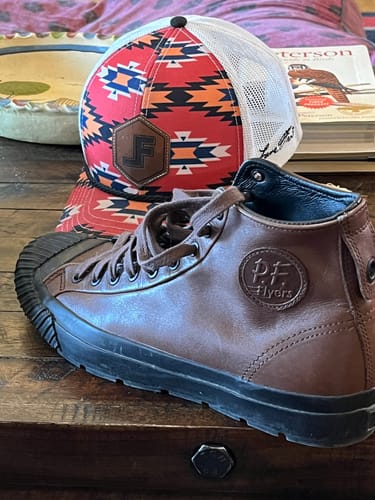 Customer photo review of Grounder Hi Leather