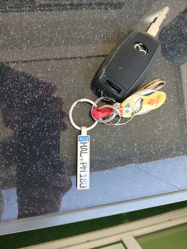 Customer photo review of Kennzeichen Schlüsselanhänger Mini Nummernschild Metall