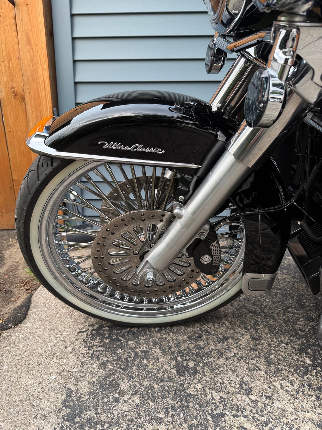 Customer photo review of Custom Chrome Gloss Black Front Fender Fit For Harley Electra Tri Glide Ultra Limited Road King '89-'13