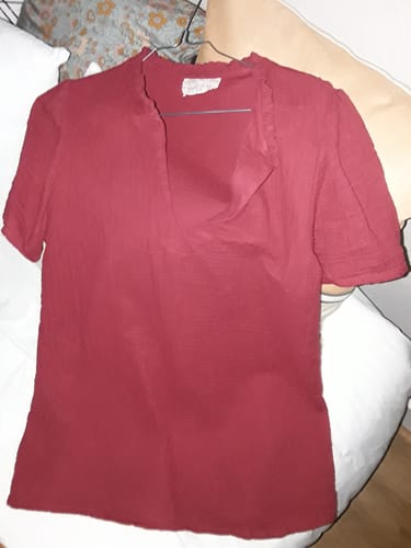 Customer photo review of Blouse Ernestine double gaze de coton plumetis grenat