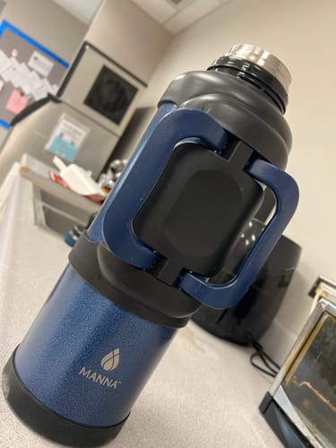 Customer photo review of 135 oz Titan Bottle