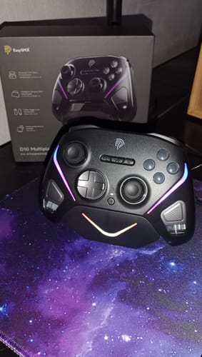 Customer photo review of EasySMX® D10 Multiplatform Gaming Controller - Black Version: TMR Sticks, Trigger Lock and Charging Dock