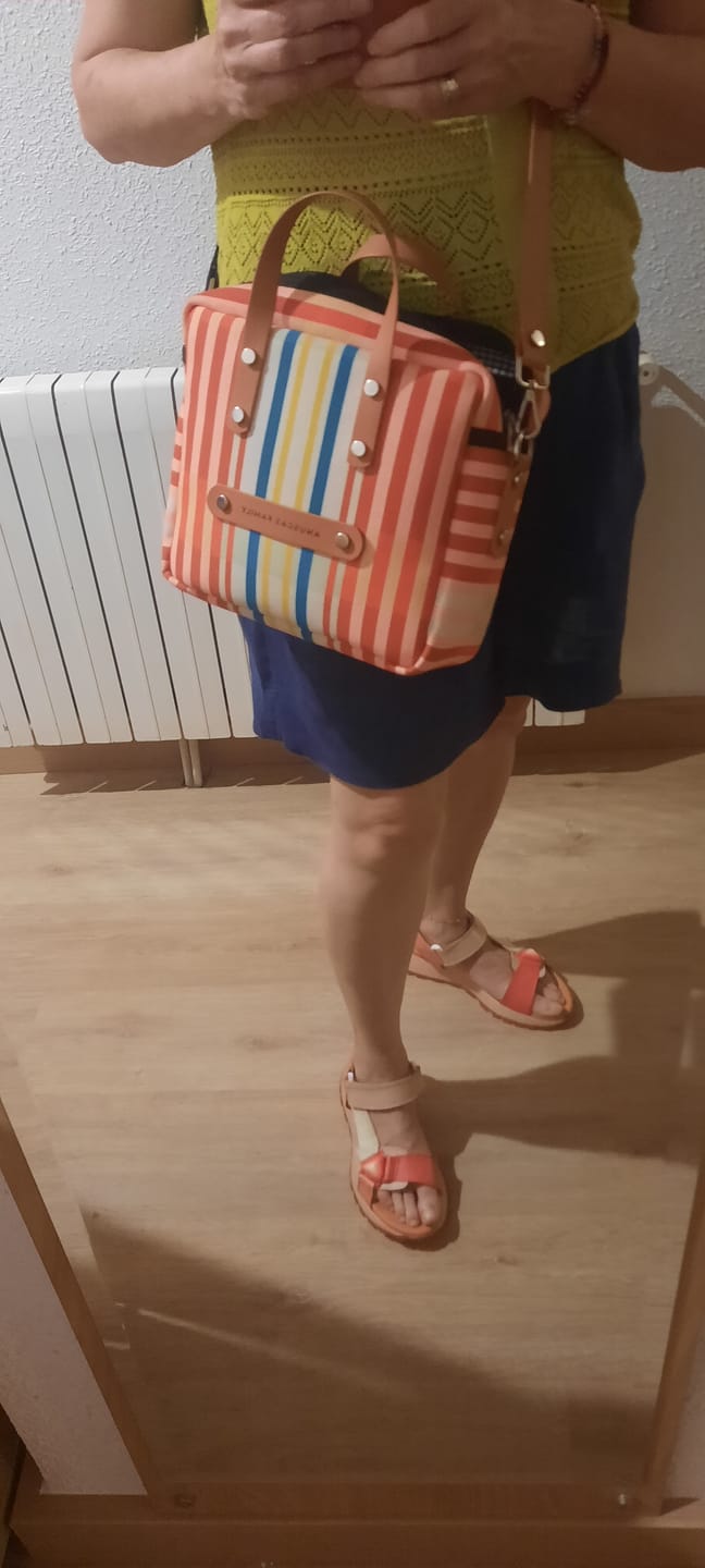 Customer photo review of Bolso Pill Box