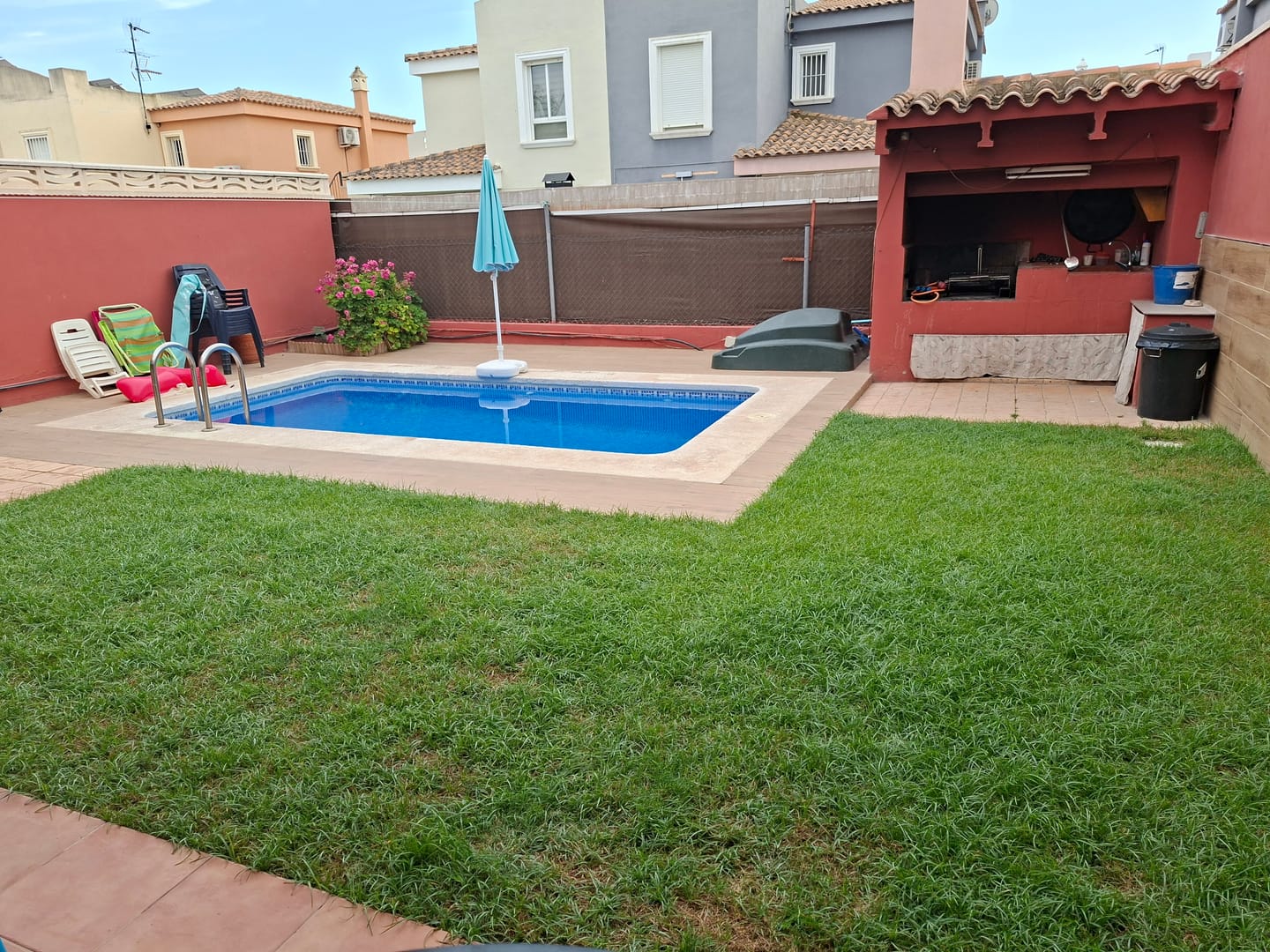 Customer photo review of FERTIBONO PROTECCION TOTAL Jabón Potásico y Aceite de Neem – Cuidado Natural 100% para Plantas | 1L | Fortalece, Limpia y Equilibra | Ideal para Huertos y Jardines Ecológicos