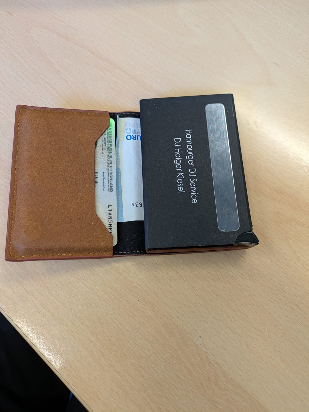 Customer photo review of Smart Wallet 3.0