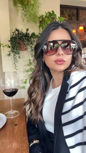 Customer photo review of Óculos Veneza