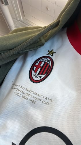Customer photo review of Andriy Shevchenko AC Milan 2003 Champions League Final Old Trafford White Retro Jersey Maglia Maillot