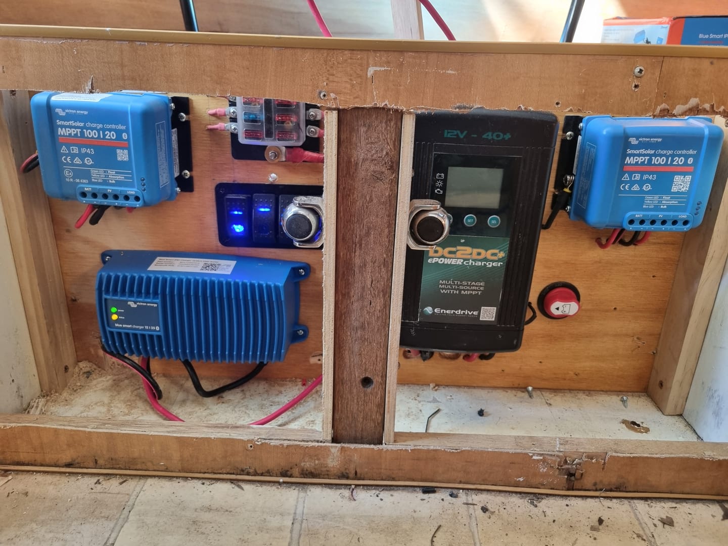 Customer photo review of Victron SmartSolar MPPT (All Models)