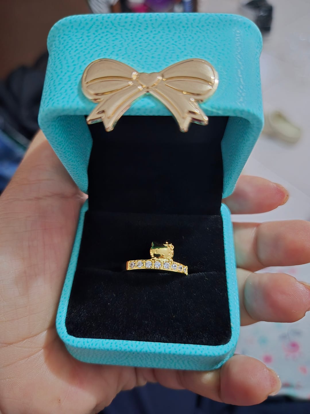 Customer photo review of Anillo Eternal Love | Plata con Baño de Oro 18k | Hello Kitty