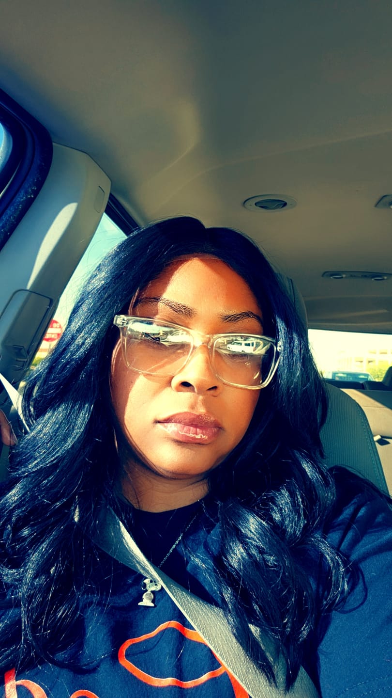 Customer photo review of Sensationnel Butta Lace Pre-Cur Glueless HD Lace Front Wig - PRE-CUT UNIT 14
