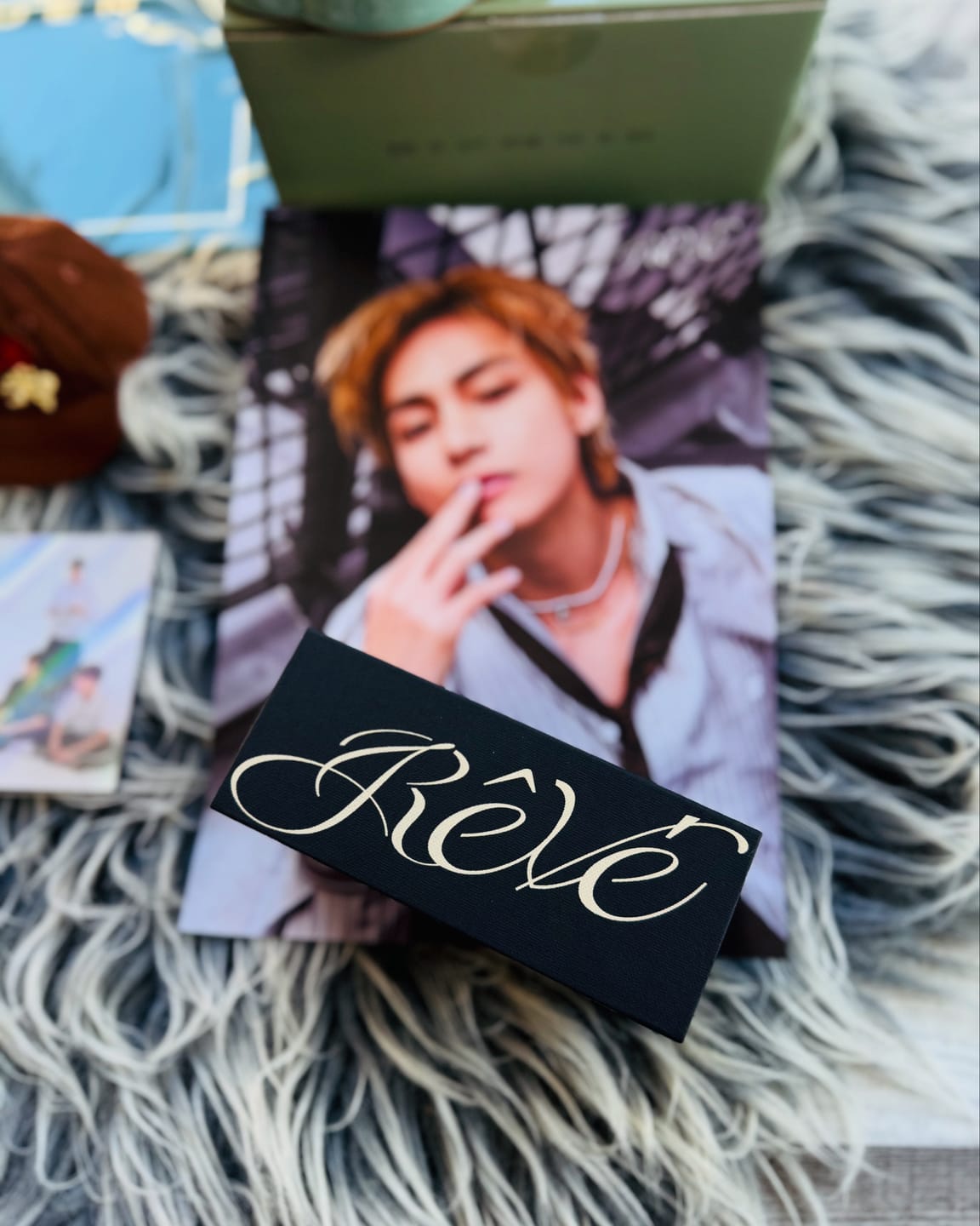 Customer photo review of BTS V - REVE PHOTOBOOK