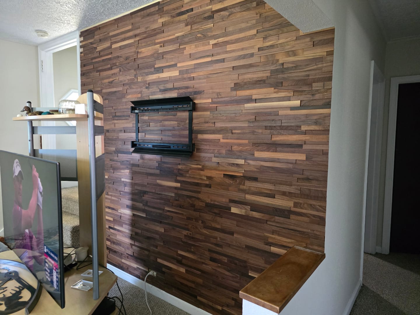 Customer photo review of 3D Stacked Natural Walnut