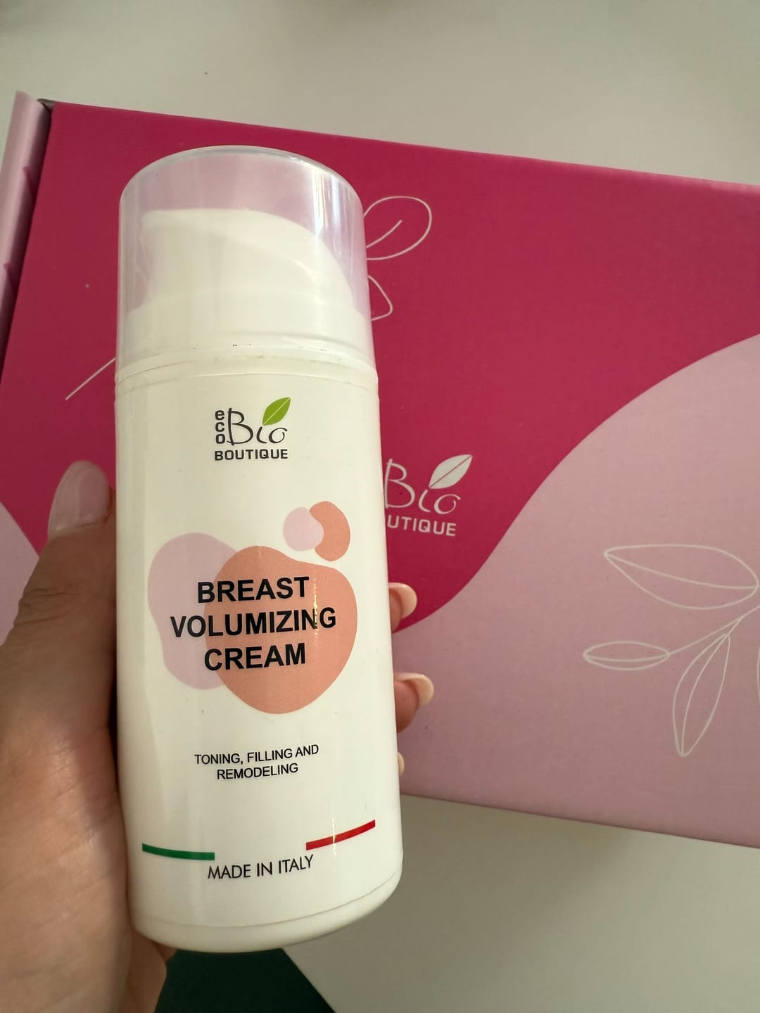 Customer photo review of Crema Voluminizadora de Pecho