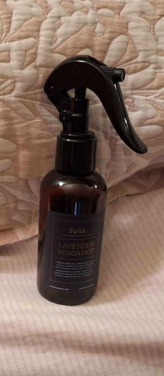 Customer photo review of Lavender I Bergamot   - Aromatizante en Spray |  Para Telas y Ropa de Cama | Eliminador de olores en Spray - 120 ml