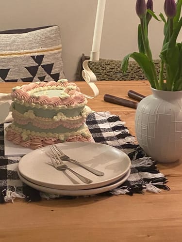 Customer photo review of mia mini cake