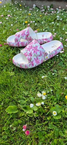 Customer photo review of HappyFlops Limited Editions