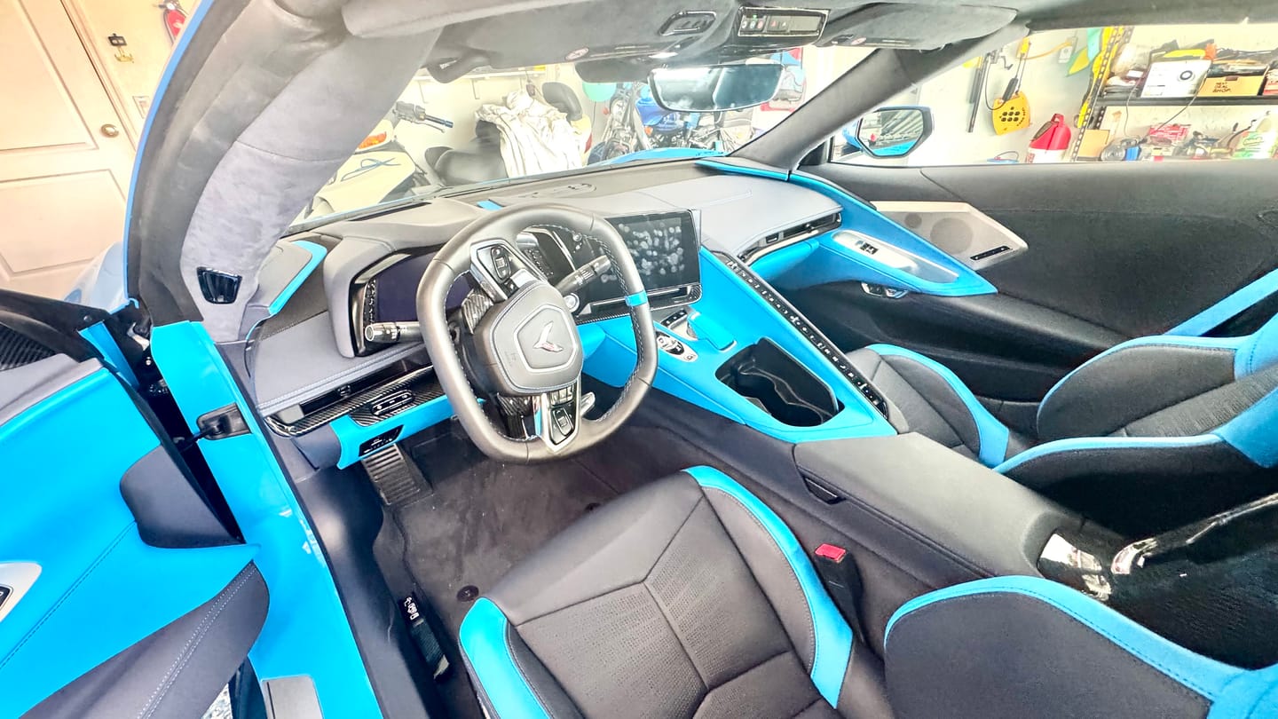 Customer photo review of C8 Corvette Convertible Carbon Fiber Rear Hatch Vent Covers