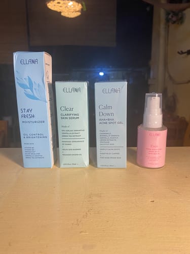 Customer photo review of Stay Fresh Moisturizer Controls Oil and Brightens