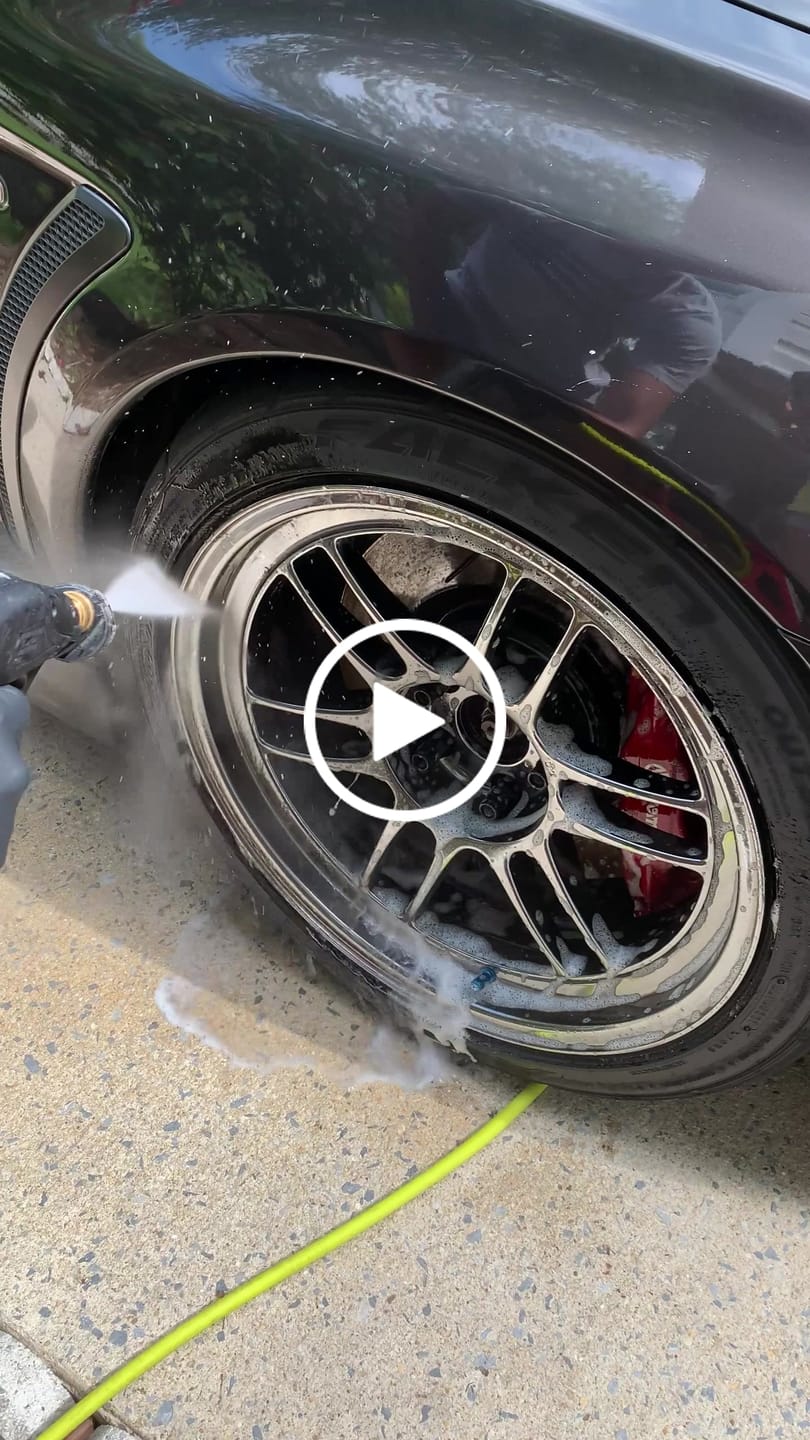 Customer video review of Cool Guy - 16oz. w/ Black Sprayer