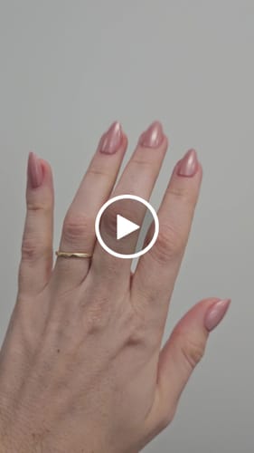 Customer video review of Pink Macaron | Salon Quality Press-on Nails Kit- Short Almon Dusted Pink Shade