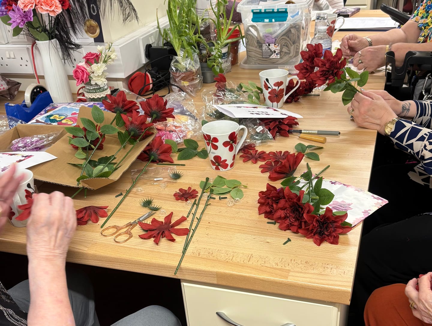 Customer photo review of "Jumbo Dahlias" Forever Flowerz makes approx 100 flowers