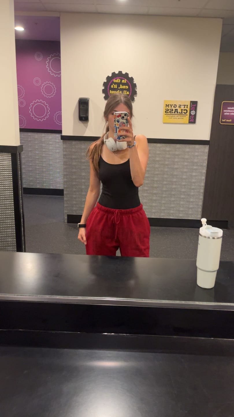 Customer photo review of W257 My eyes are up here Jogger